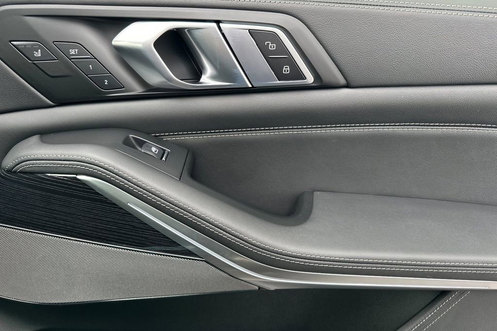 New 2026 BMW X7 xDrive40i w/ Executive Package image 20