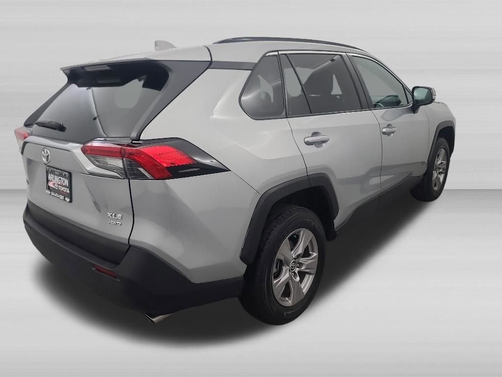 Used 2025 Toyota RAV4 XLE AWD/4WD image 5