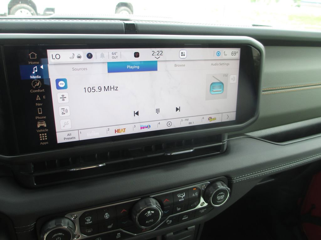 Used 2024 Jeep Gladiator Mojave AWD/4WD image 27