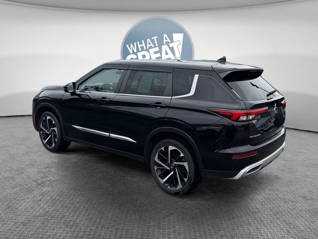 Used 2023 Mitsubishi Outlander SE AWD/4WD image 6
