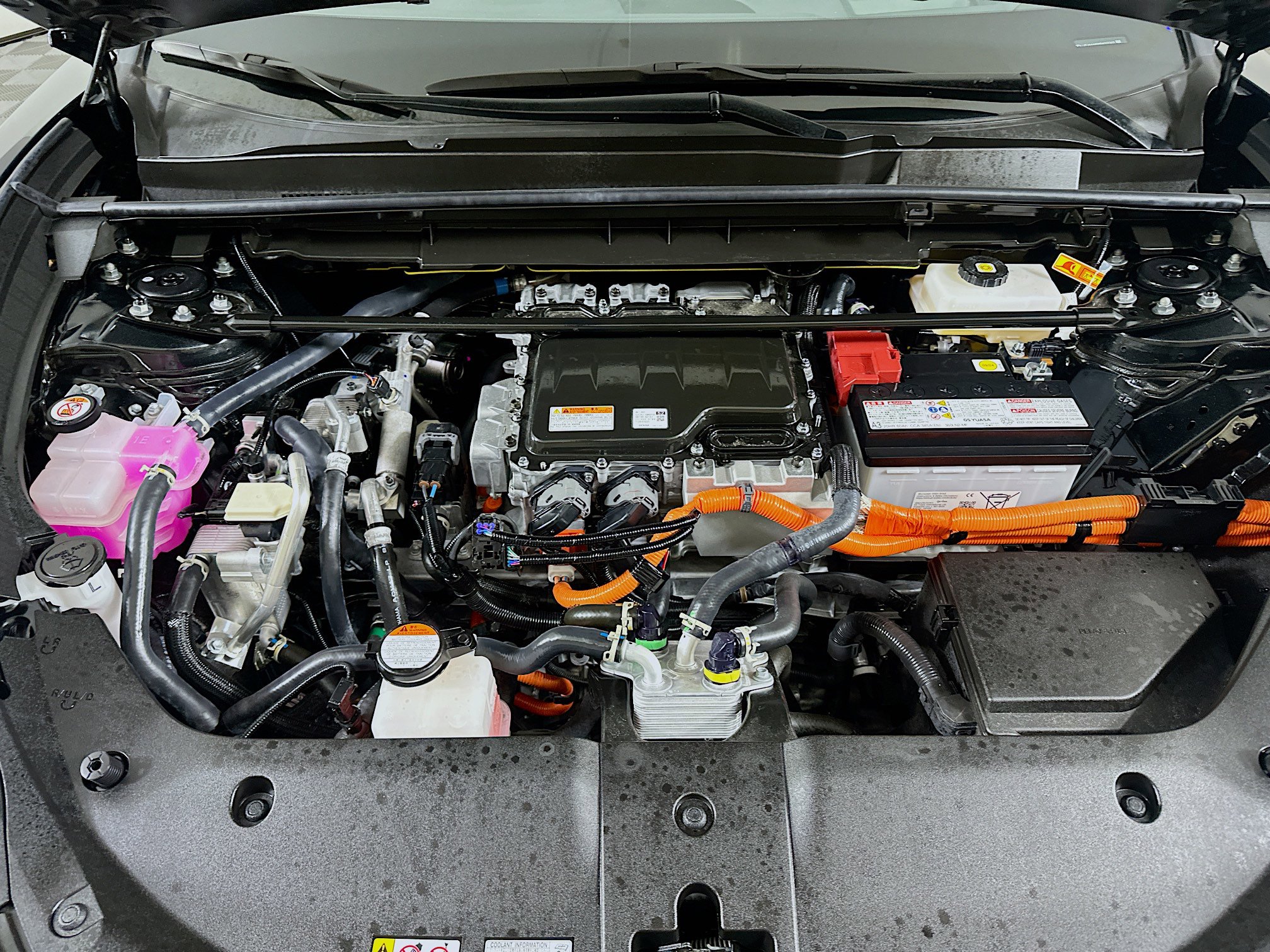 Used 2024 Lexus RZ 450e Premium w/ Accessory Package (2T) AWD/4WD image 34