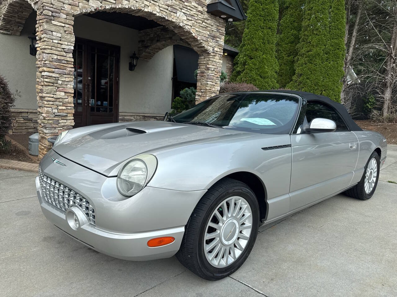 Used 2004 Ford Thunderbird RWD image 2