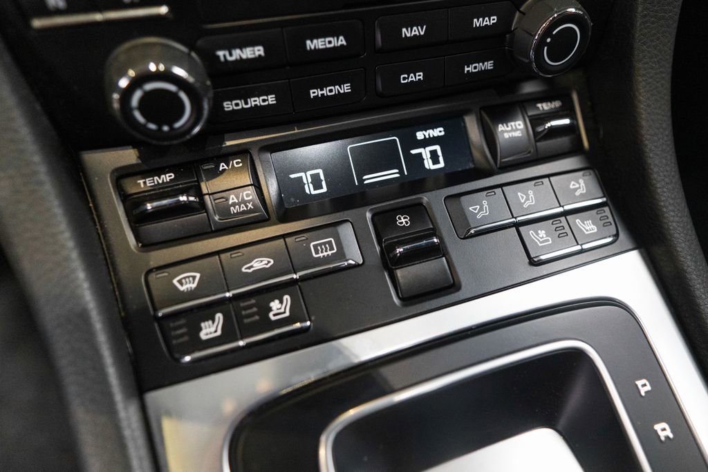 Certified 2018 Porsche 911 Carrera S RWD image 27