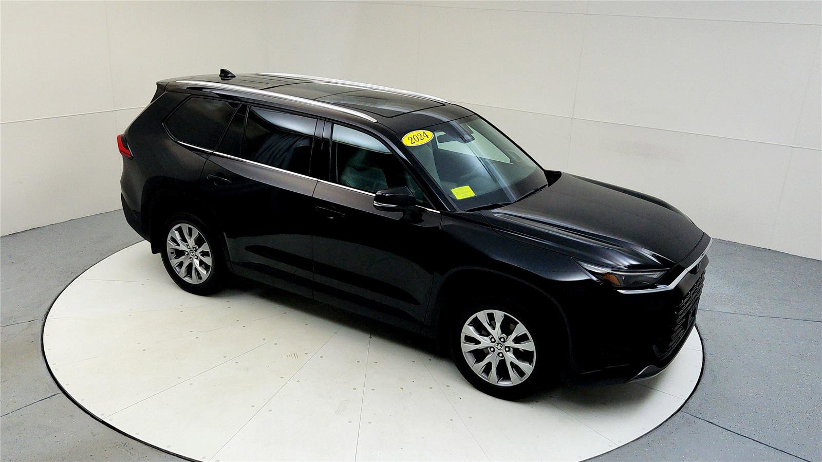 Used 2024 Toyota Grand Highlander Limited image 19