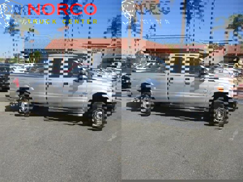 Used 2012 Ford F250 XL w/ Skid Plate Pkg image 1