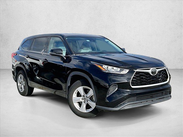 Used 2020 Toyota Highlander L FWD image 12