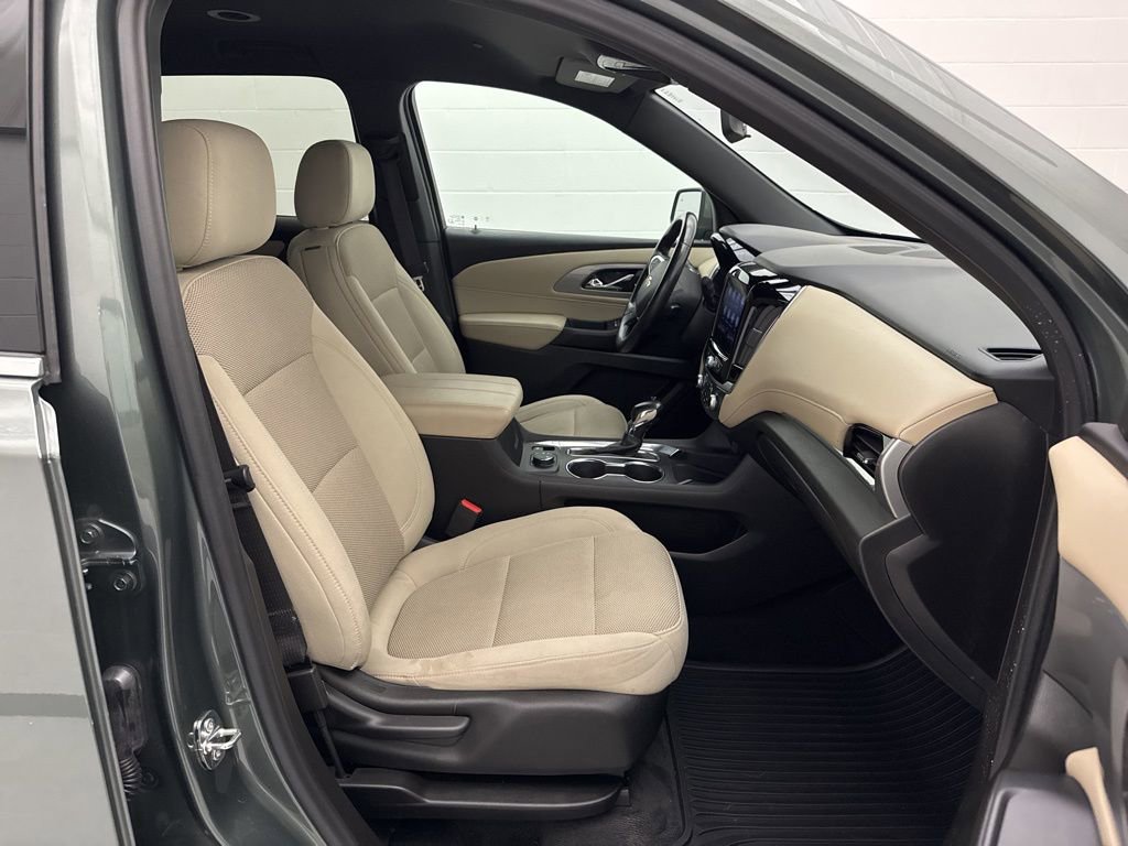 Used 2022 Chevrolet Traverse LT image 50