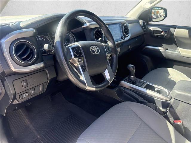 Used 2022 Toyota Tacoma SR5 w/ Technology Package RWD image 9