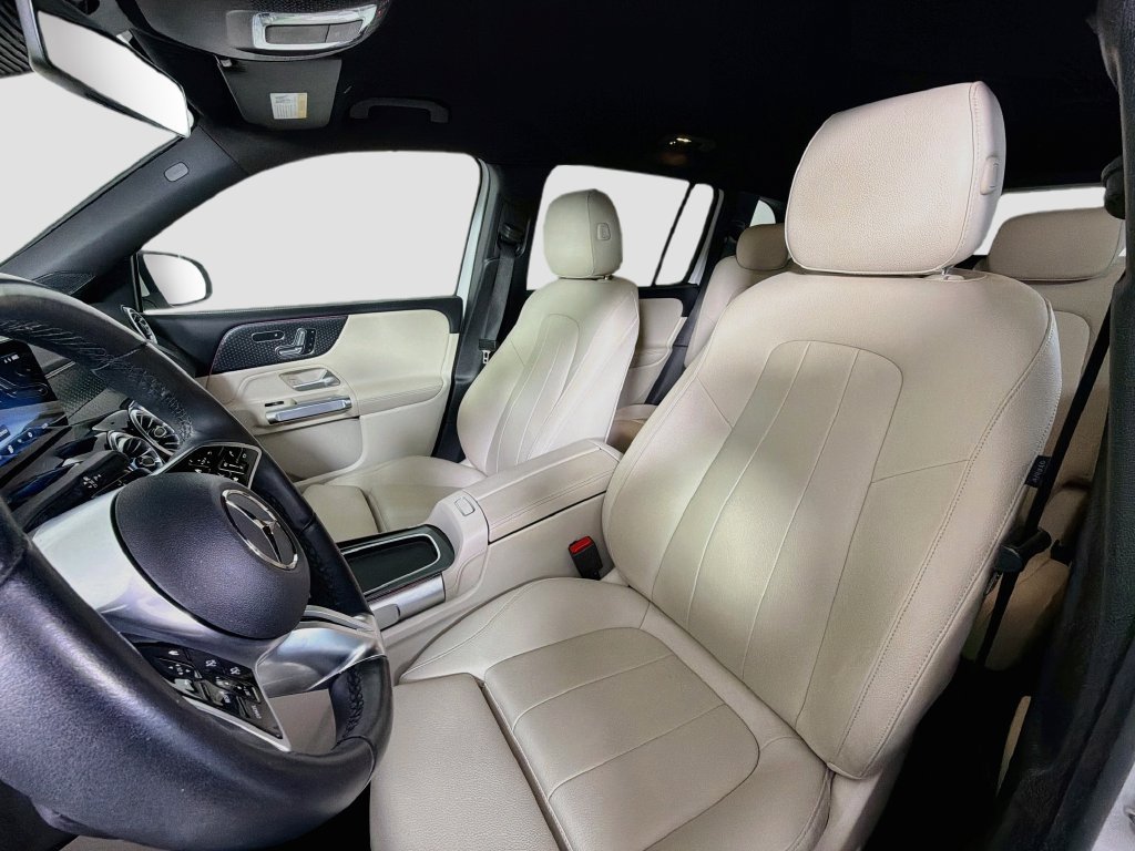 Used 2025 Mercedes-Benz GLB 250 image 13