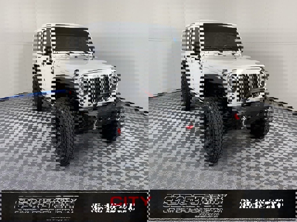 Used 2018 Jeep Wrangler Unlimited Sahara w/ Connectivity Group image 1