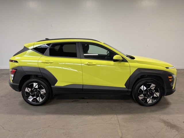 Used 2024 Hyundai Kona SEL image 2