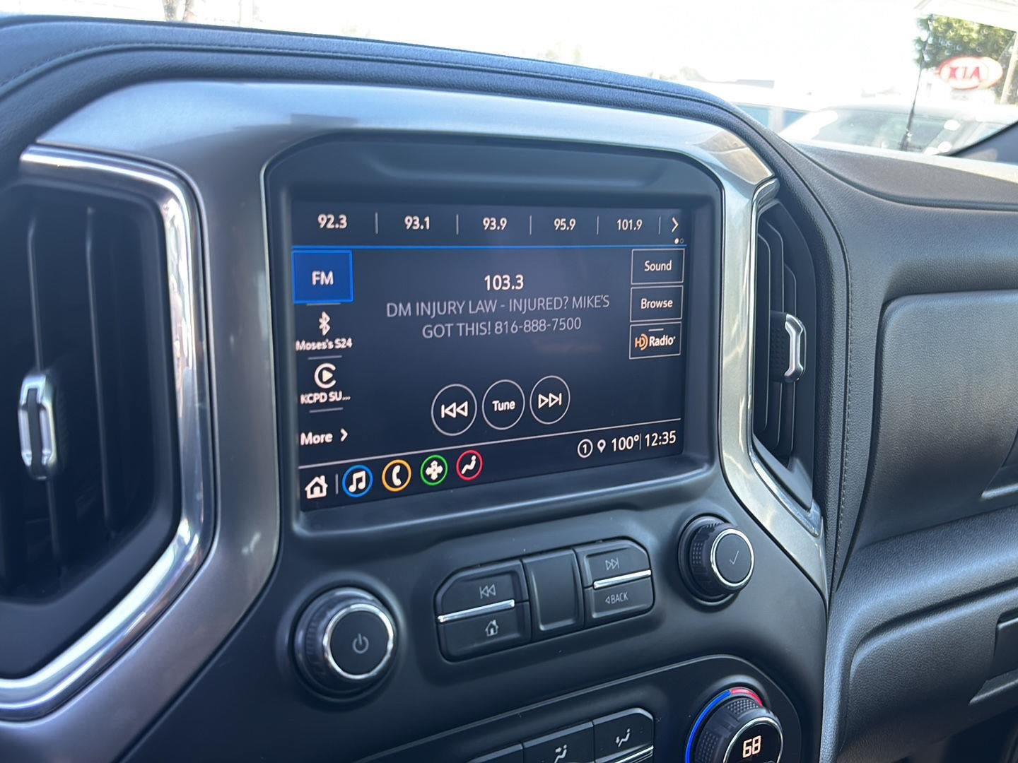 Used 2021 Chevrolet Silverado 1500 LTZ AWD/4WD image 18