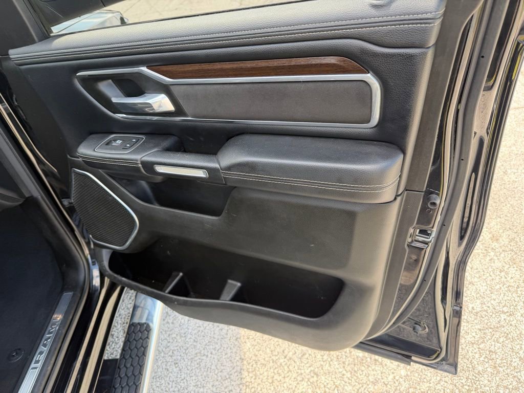 Used 2022 RAM 1500 Laramie AWD/4WD image 33