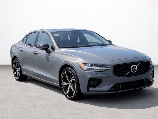 Used 2023 Volvo S60 B5 Plus w/ Climate Package FWD image 7