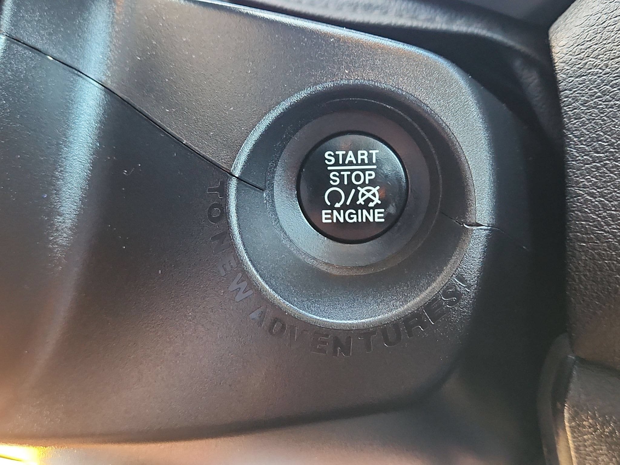 Used 2015 Jeep Renegade Trailhawk w/ Popular Equipment Group AWD/4WD image 20