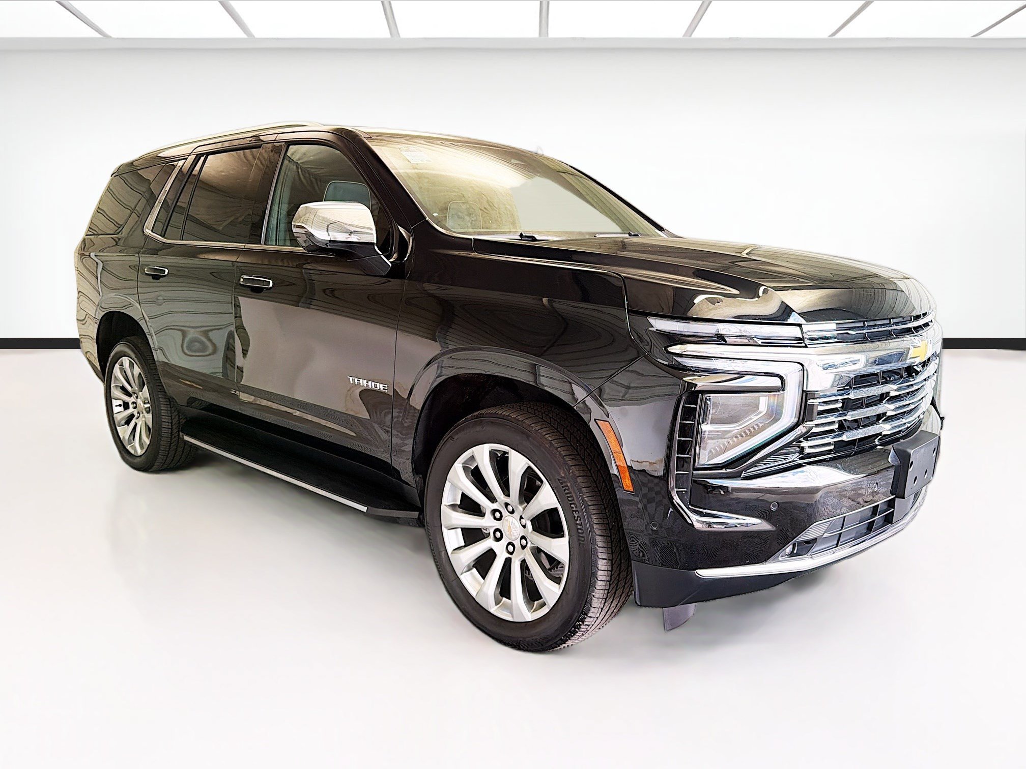 Used 2025 Chevrolet Tahoe Premier w/ Sun And Tow Package AWD/4WD image 3
