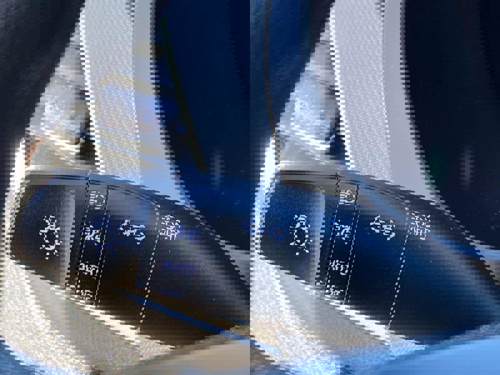 Used 2023 Kia Seltos LX image 19