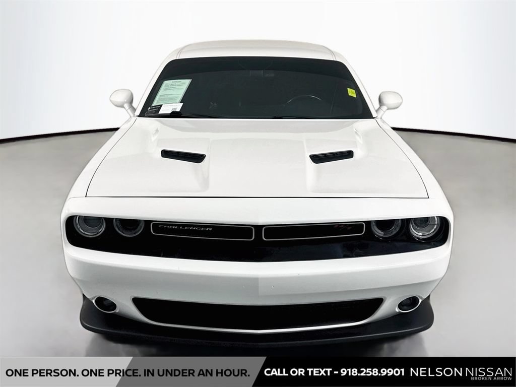 Used 2018 Dodge Challenger R/T Scat Pack w/ Leather Interior Group RWD image 2