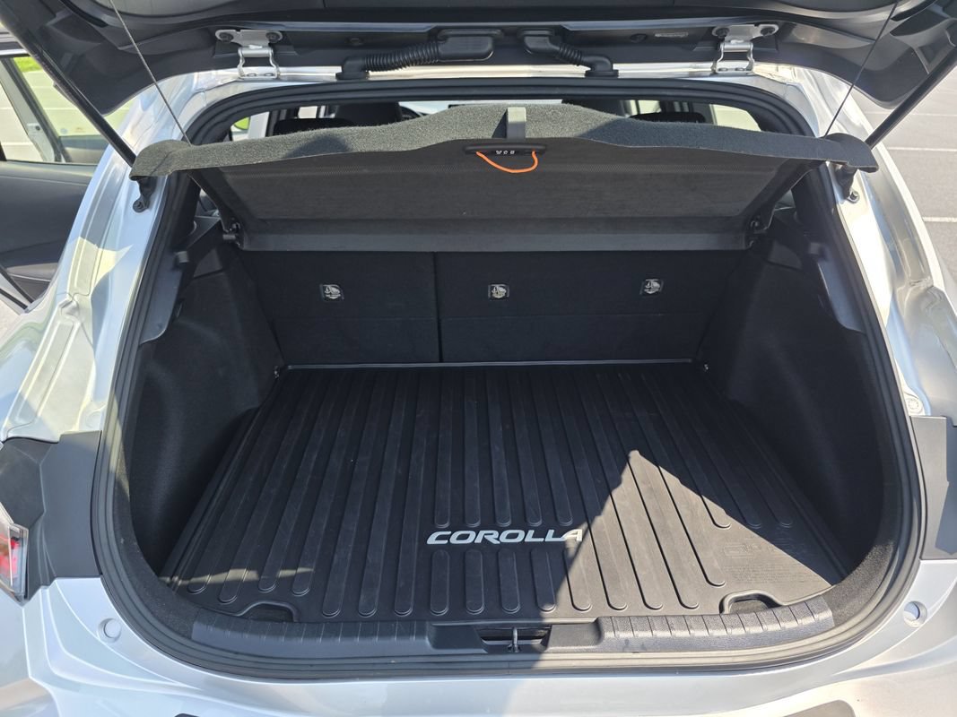 Used 2019 Toyota Corolla SE FWD image 18