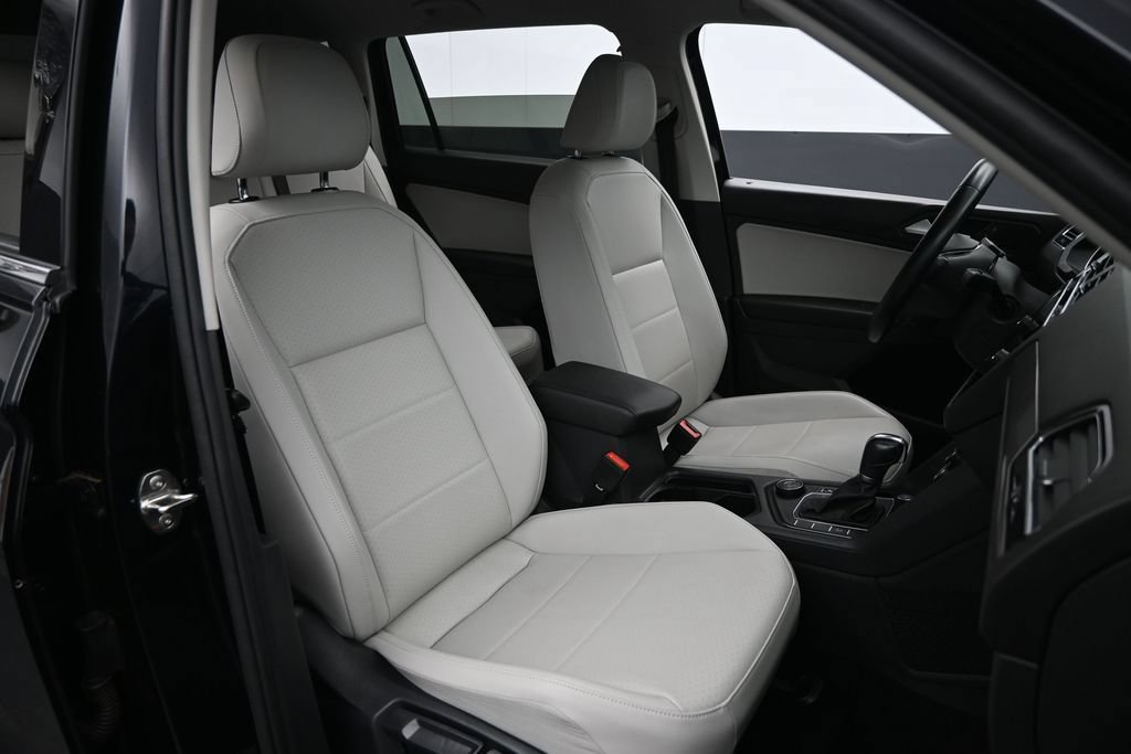 Used 2019 Volkswagen Tiguan SEL AWD/4WD image 22