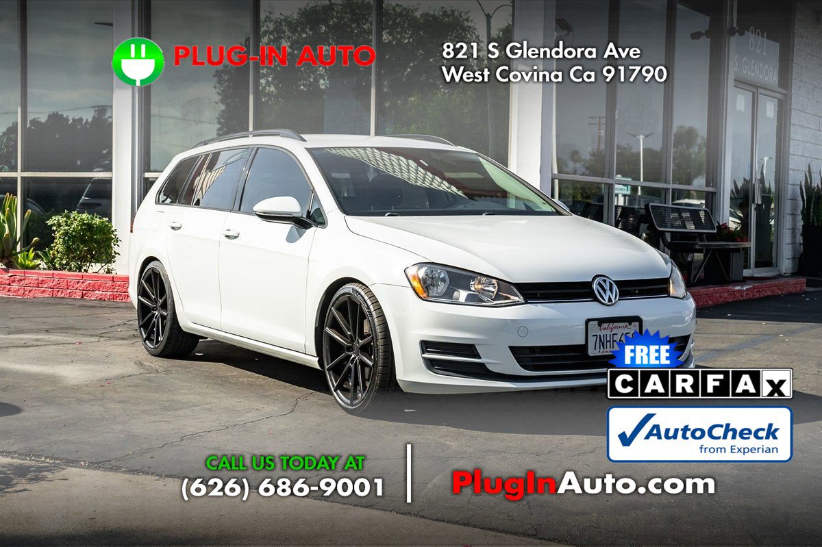 Used 2015 Volkswagen Golf S image 3