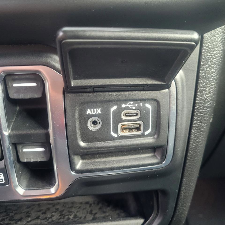 Used 2020 Jeep Wrangler Unlimited Sport AWD/4WD image 24