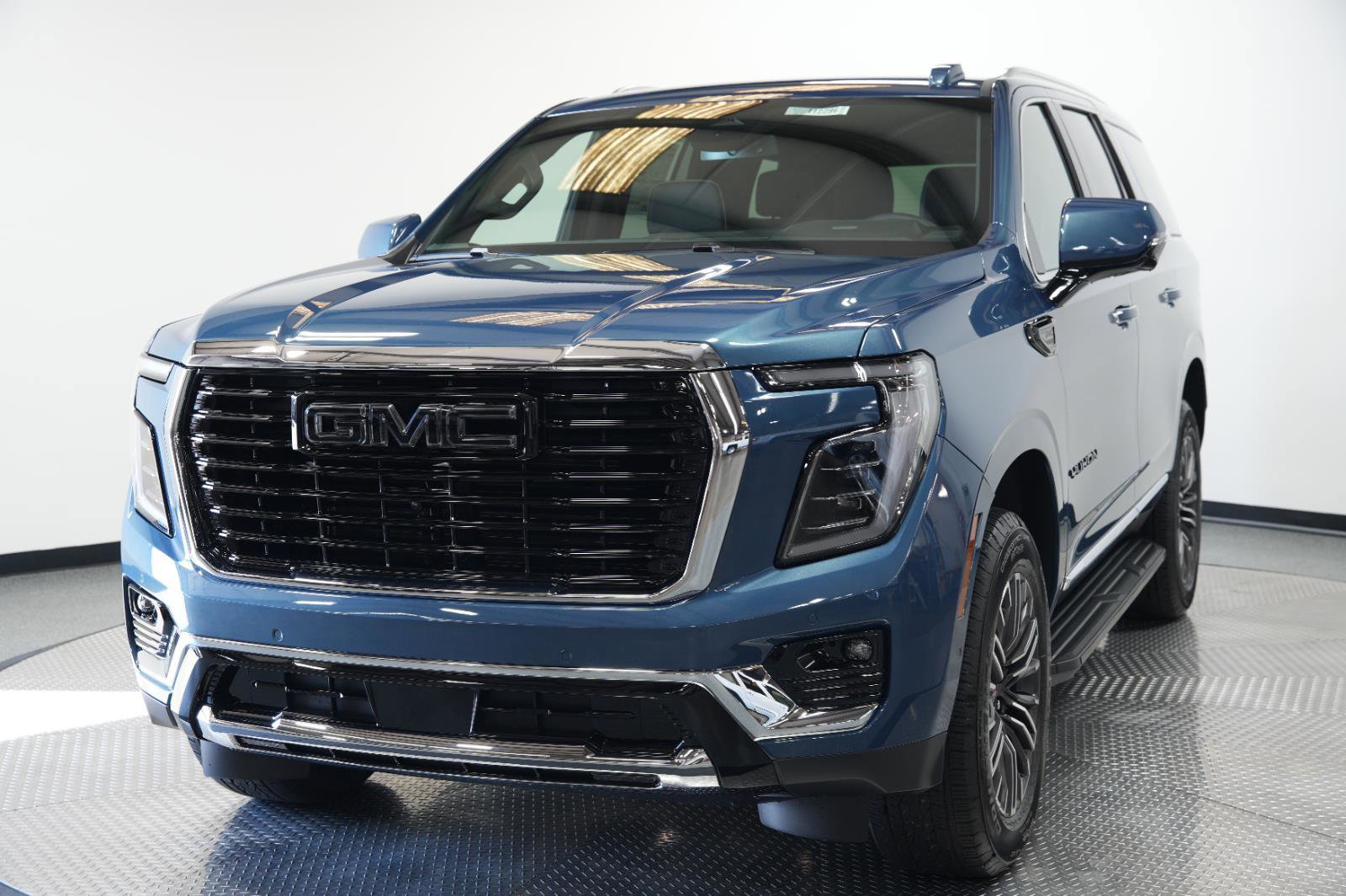 New 2026 GMC Yukon Elevation image 3