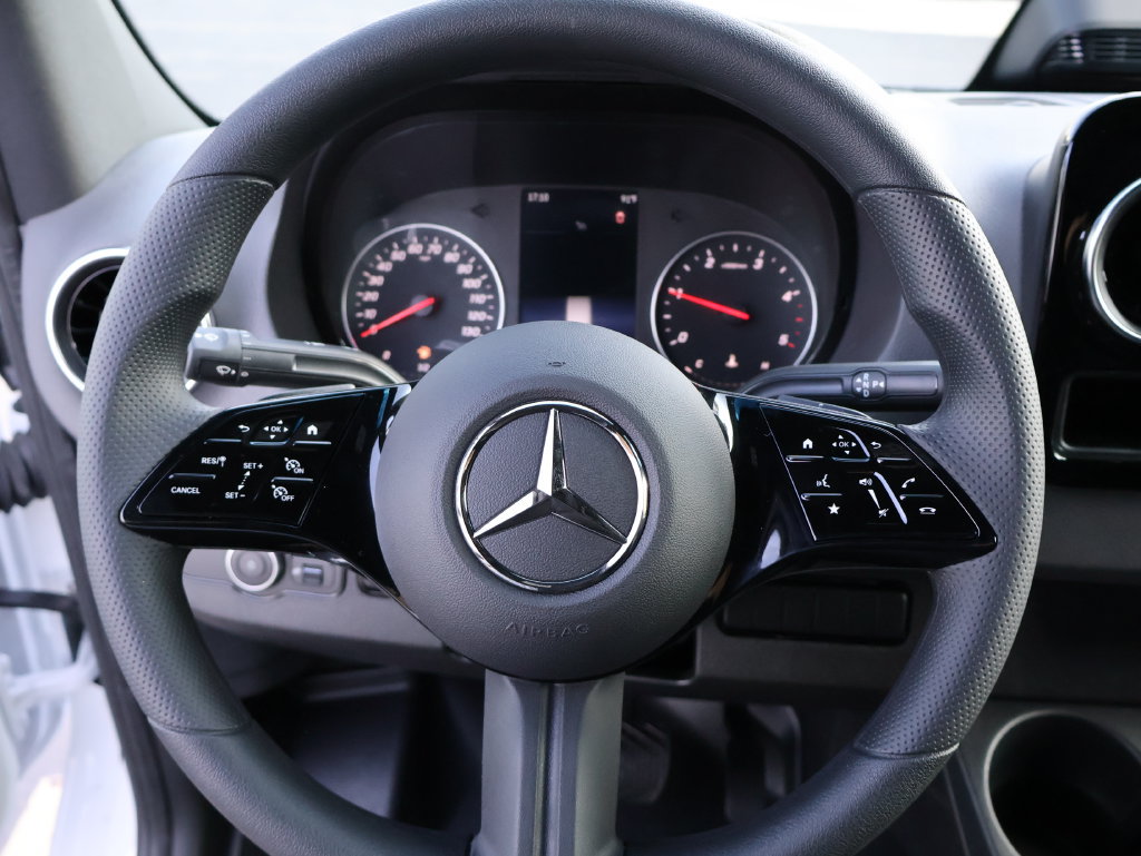 New 2026 Mercedes-Benz Sprinter 2500 image 32