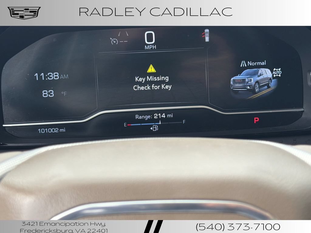 Used 2022 GMC Yukon XL Denali AWD/4WD image 6
