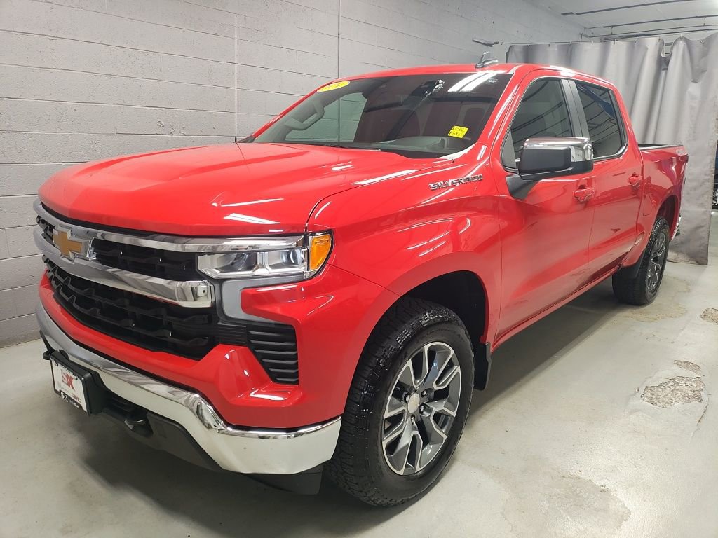 Used 2024 Chevrolet Silverado 1500 LT AWD/4WD image 15