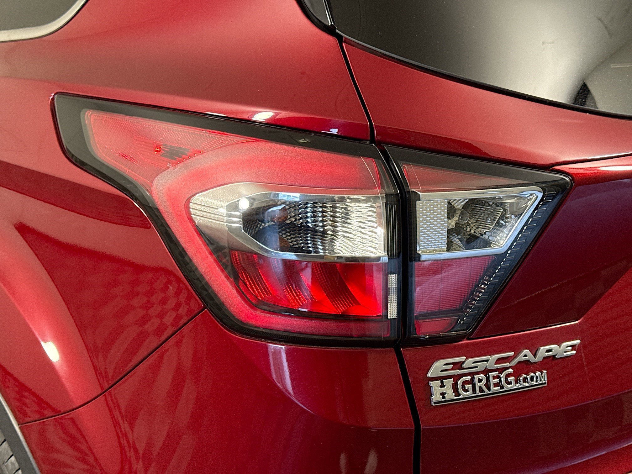 Used 2018 Ford Escape SE image 34