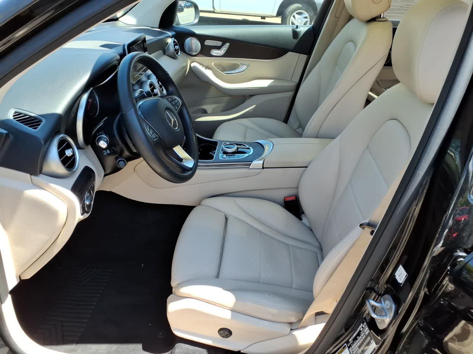 Used 2019 Mercedes-Benz GLC 350e 4MATIC image 15