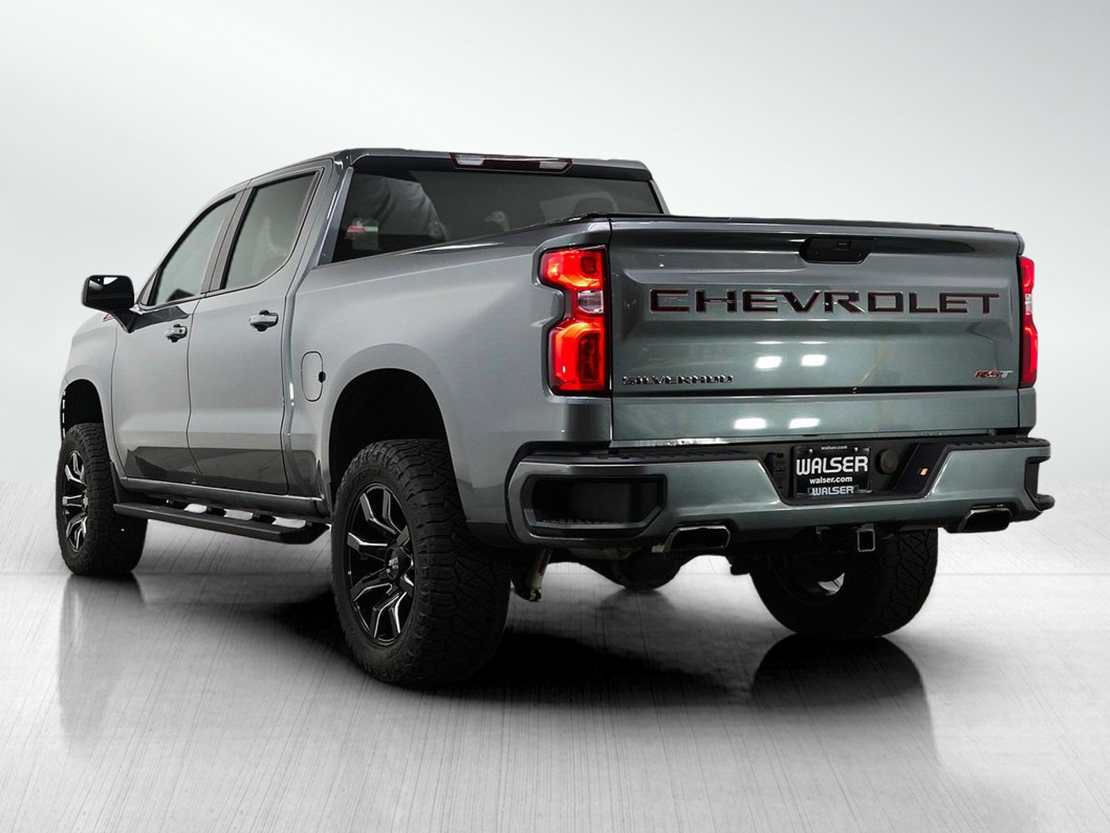 Used 2021 Chevrolet Silverado 1500 RST AWD/4WD image 3