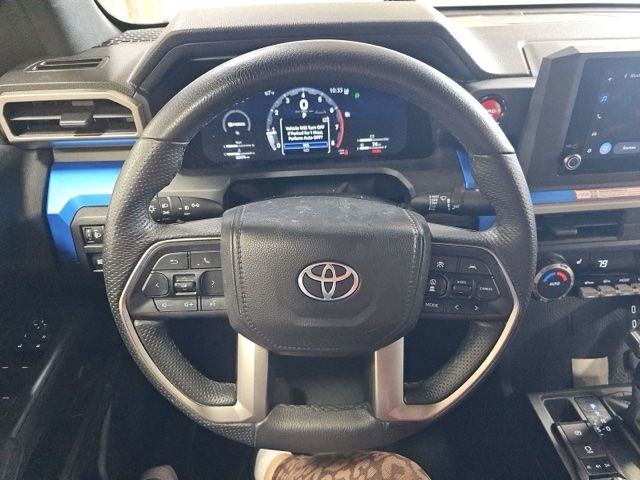 Used 2025 Toyota Tacoma TRD Off-Road image 12