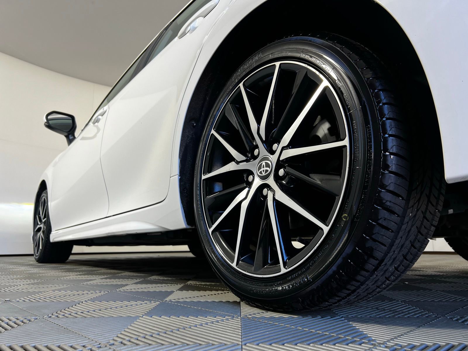 Certified 2024 Toyota Camry SE image 24