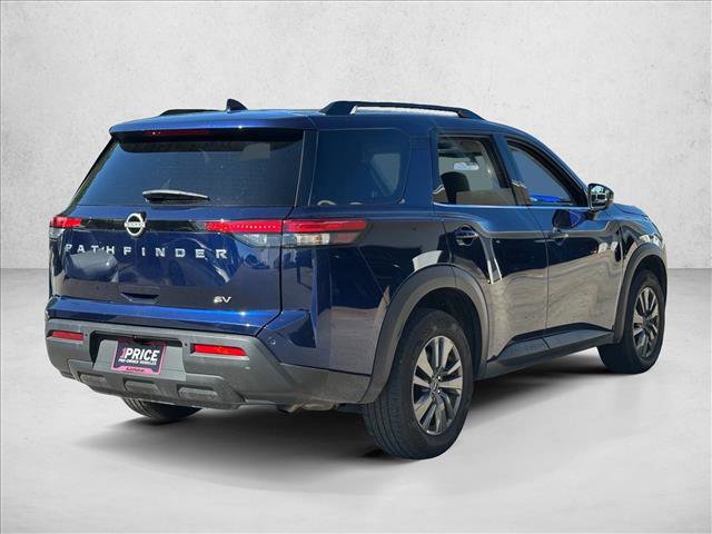 Used 2024 Nissan Pathfinder SV image 5