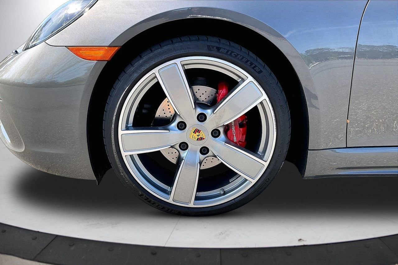 Used 2019 Porsche 718 Boxster S RWD image 32