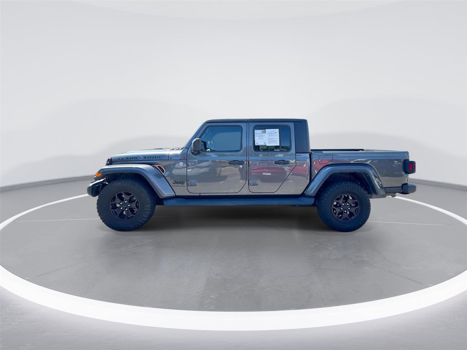 Used 2021 Jeep Gladiator Sport AWD/4WD image 5