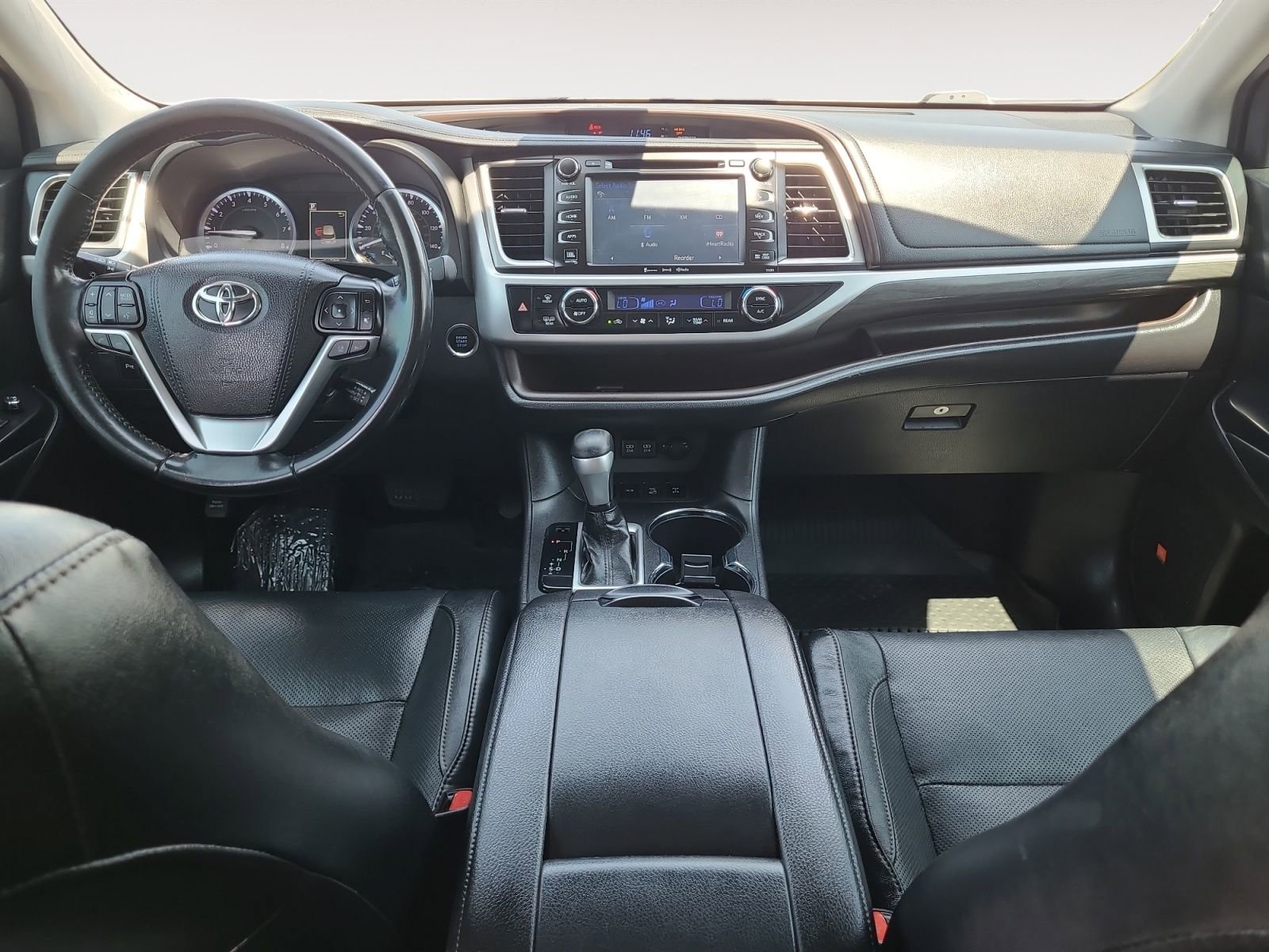 Used 2019 Toyota Highlander Limited AWD/4WD image 10