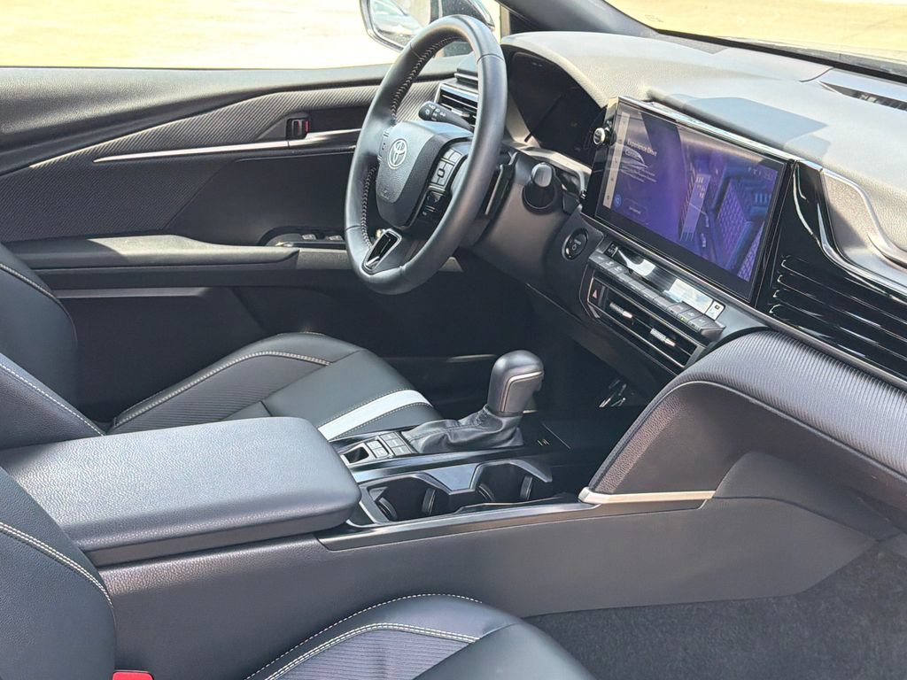 Used 2025 Toyota Camry SE w/ Multimedia Upgrade Package FWD image 11