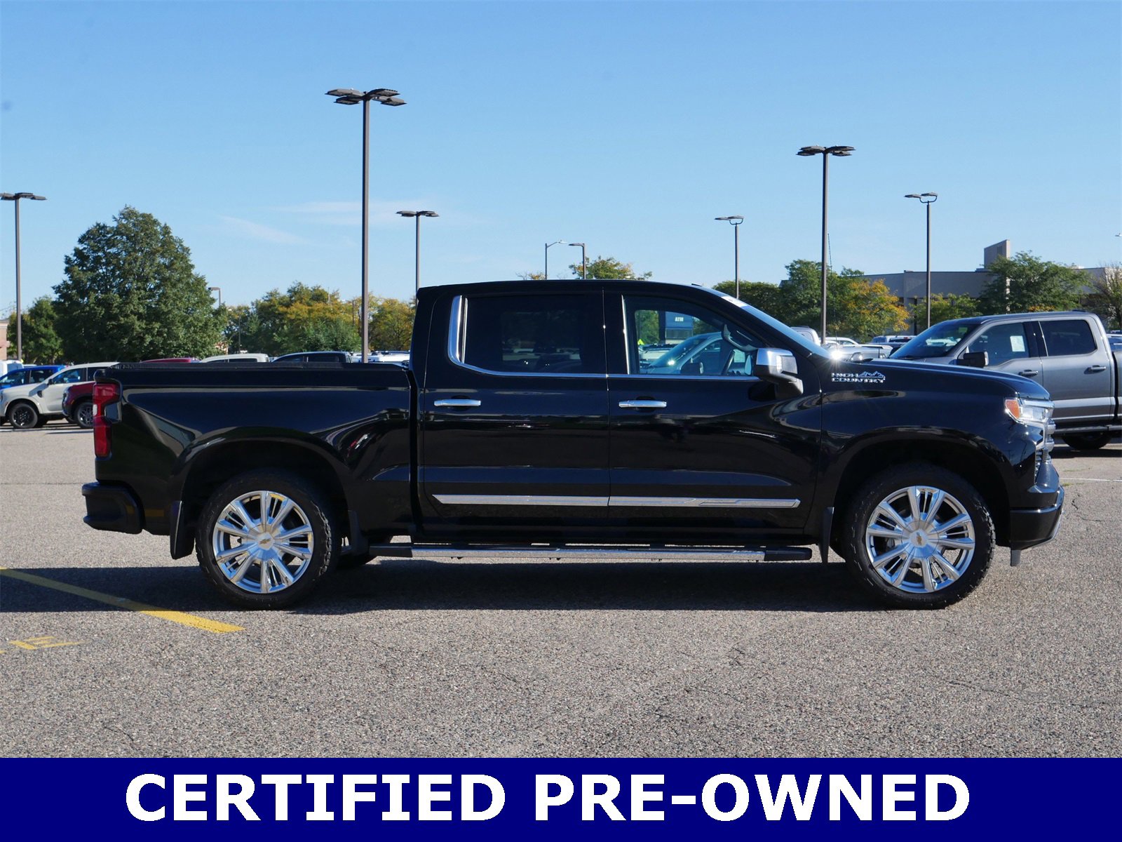 Used 2023 Chevrolet Silverado 1500 High Country w/ High Country Premium Package image 6