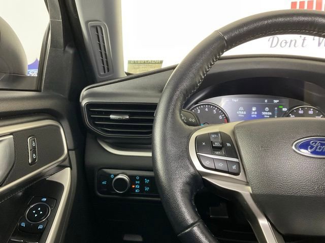 Used 2022 Ford Explorer XLT image 23