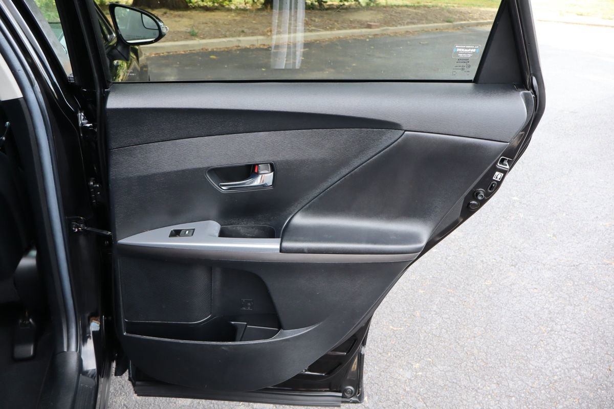 Used 2015 Toyota Venza LE image 25