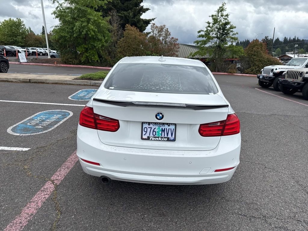 Used 2015 BMW 320i Sedan RWD image 8