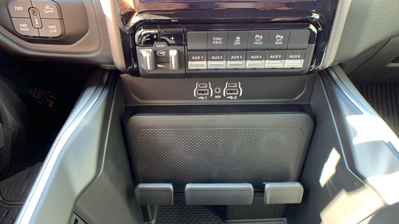 New 2026 RAM 2500 Big Horn AWD/4WD image 18