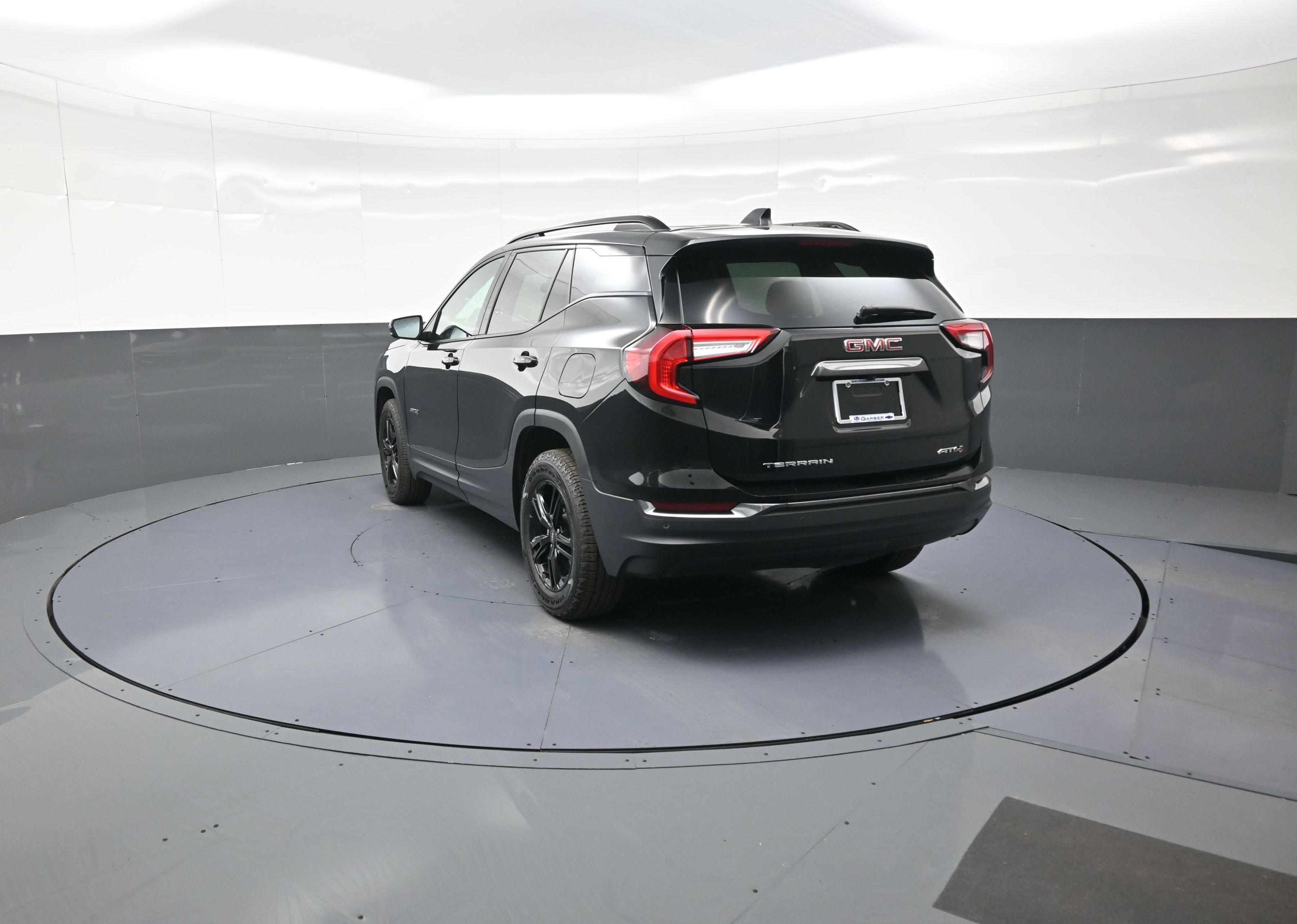 Used 2024 GMC Terrain AT4 image 5