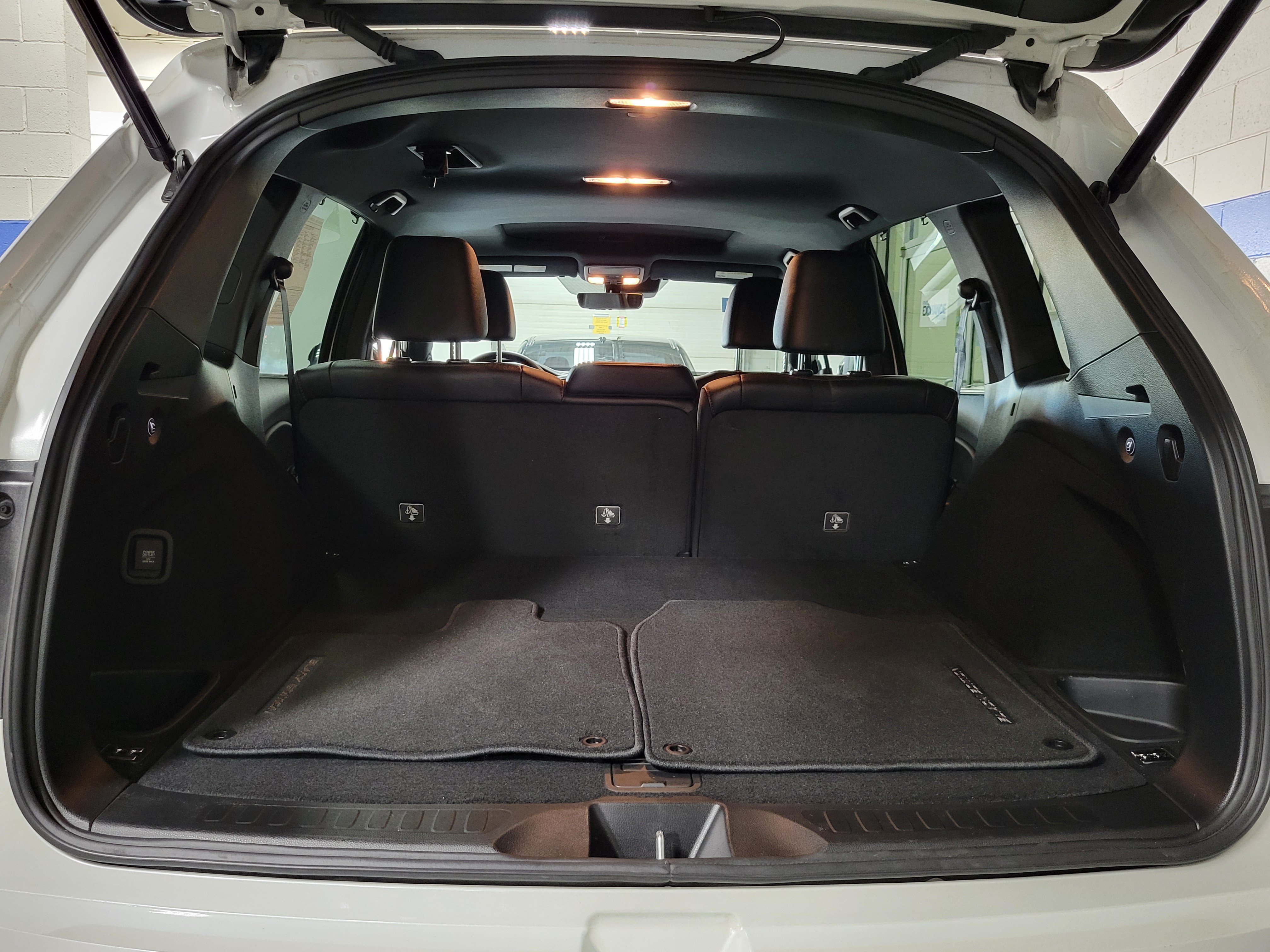 Certified 2025 Honda Passport Black Edition image 9