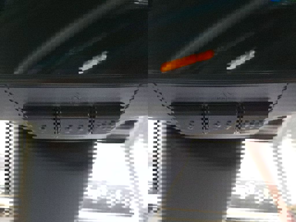 New 2026 Land Rover Range Rover Velar Dynamic SE image 34