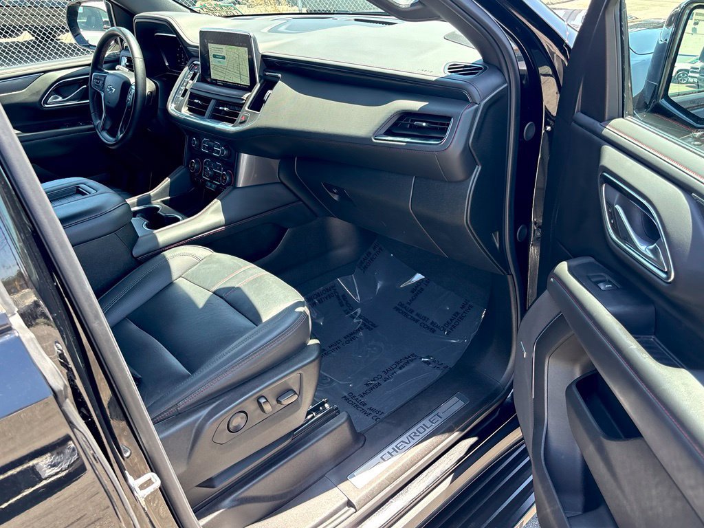 Used 2024 Chevrolet Suburban RST RWD image 27