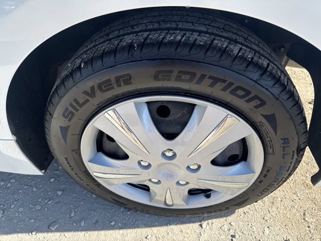 Used 2024 Toyota Corolla LE FWD image 9